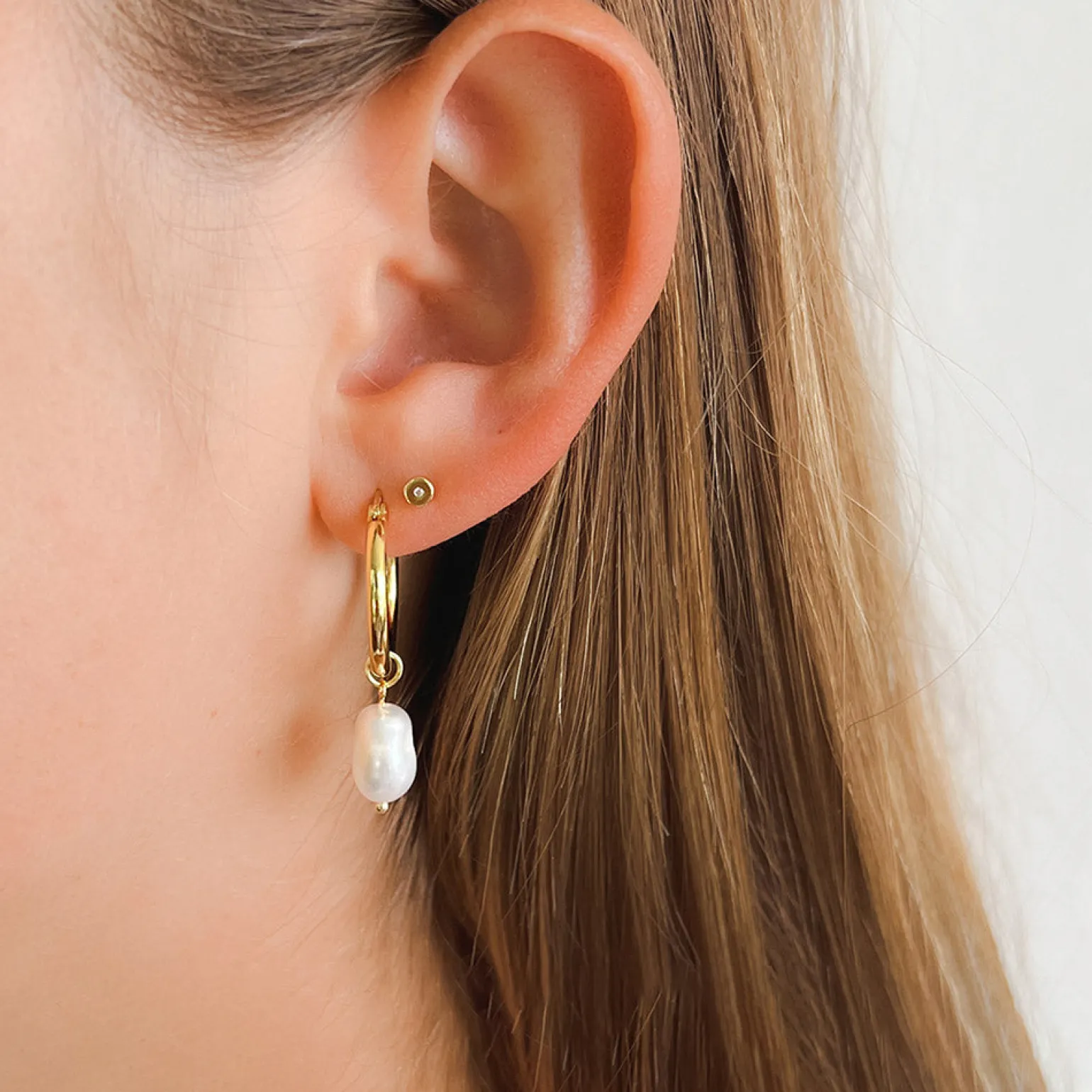 Augusta Gold Hoop & Freshwater Pearl Earrings