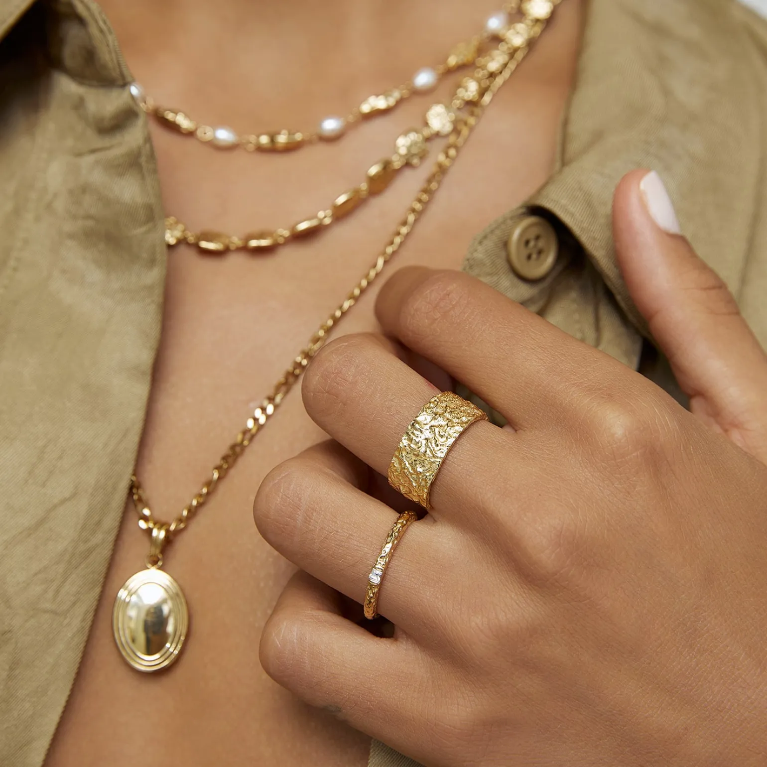 Eros Gold Textured Ring - Large