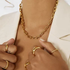 Kane Gold Necklace