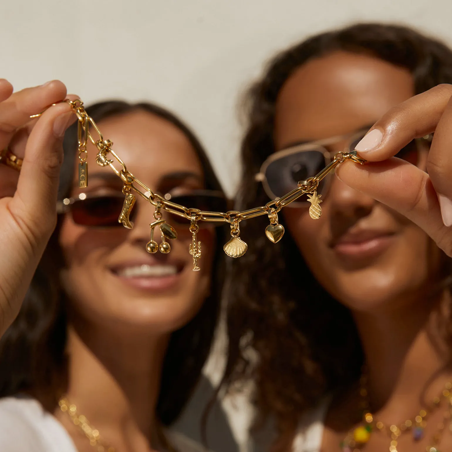 Noah Gold Bracelet